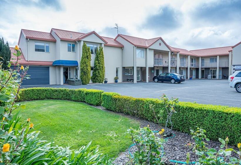 Студия Deluxe, Daffodil Motel