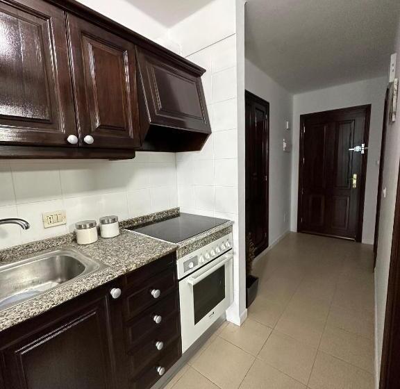 דירת חדר נוף לבריכה, Golf Del Sur Tenerife   Casa Barrera Verde Green Park La Corbeta