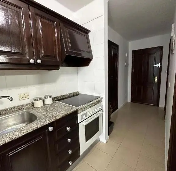 آپارتمان 1 خوابه با چشم‌انداز استخر, Golf Del Sur Tenerife   Casa Barrera Verde Green Park La Corbeta