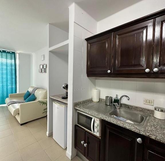 דירת חדר נוף לבריכה, Golf Del Sur Tenerife   Casa Barrera Verde Green Park La Corbeta