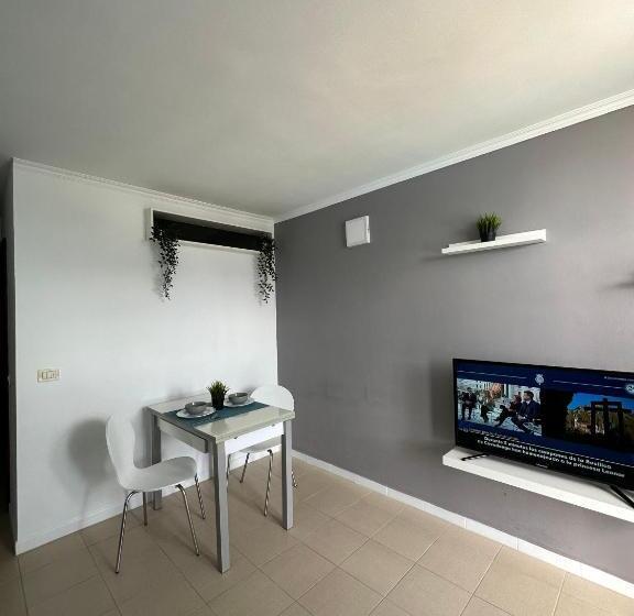 Апартаменты 1 Спальня Вид на Бассейн, Golf Del Sur Tenerife   Casa Barrera Verde Green Park La Corbeta