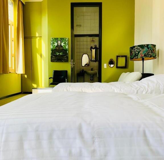 חדר קלאסי לארבעה, De Lotuspoort Met Mihr S B&b In De Abdij Van Bornem