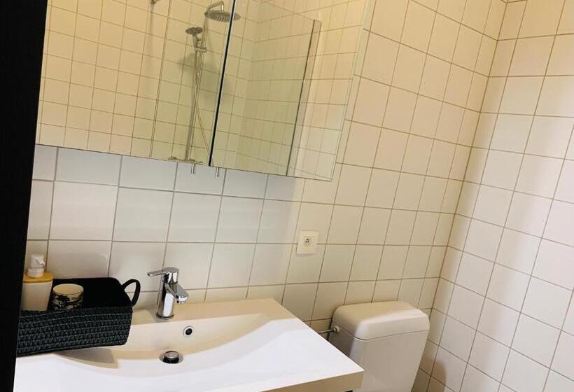 סוויטה נוף לגינה, De Lotuspoort Met Mihr S B&b In De Abdij Van Bornem