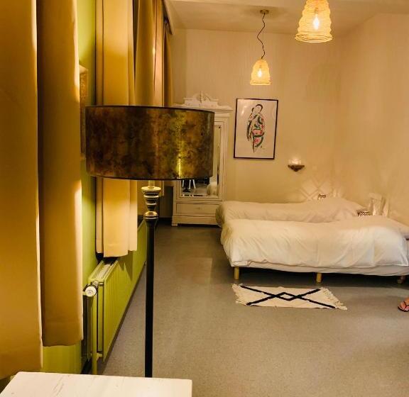 סוויטה נוף לגינה, De Lotuspoort Met Mihr S B&b In De Abdij Van Bornem