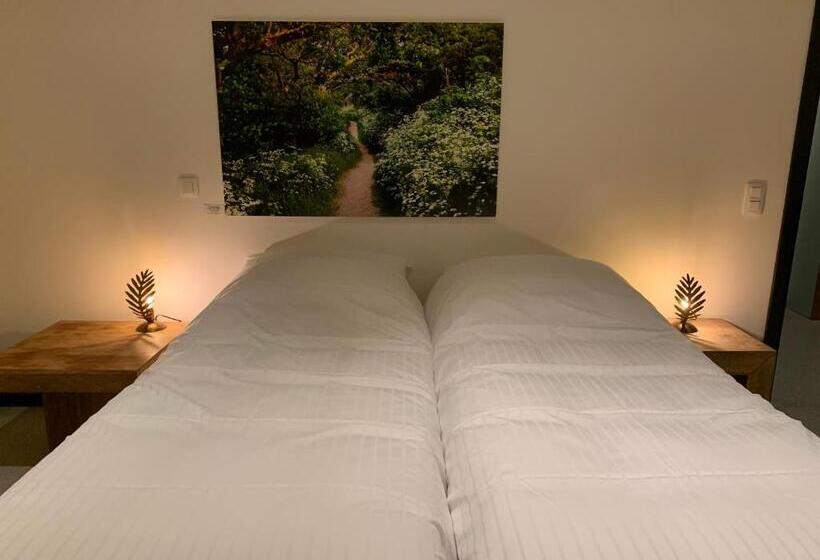 חדר אקונומי, De Lotuspoort Met Mihr S B&b In De Abdij Van Bornem