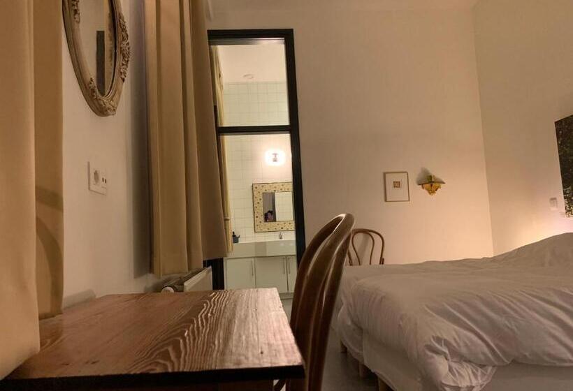 经济房, De Lotuspoort Met Mihr S B&b In De Abdij Van Bornem