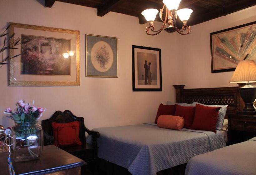 اتاق استاندارد سه نفره, Pasillo Rholyn