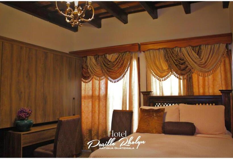 اتاق استاندارد چهار تخته, Pasillo Rholyn