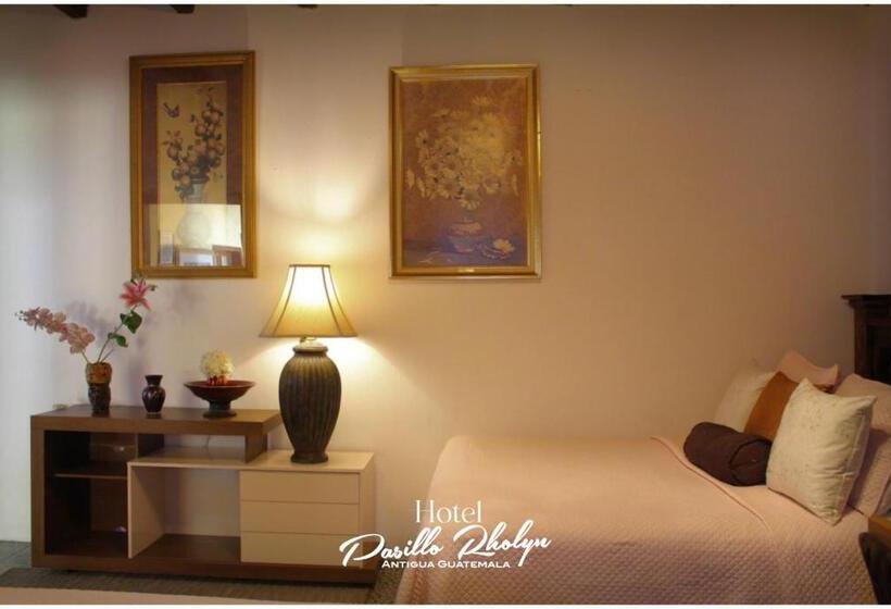 اتاق استاندارد چهار تخته, Pasillo Rholyn