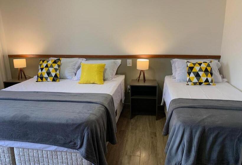 디럭스 트리플 룸, Pousada Saudadocê