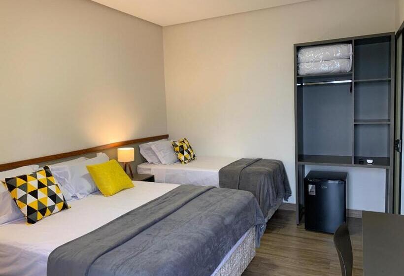 디럭스 트리플 룸, Pousada Saudadocê