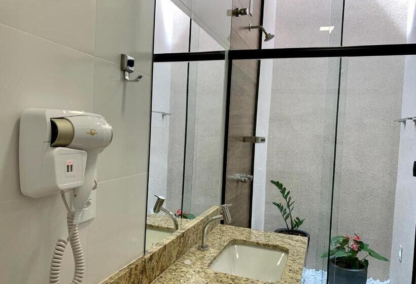 스탠다드 트리플 룸, Pousada Saudadocê