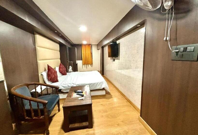 Номер Deluxe, Swastik Jammu, Jammu And Kashmir