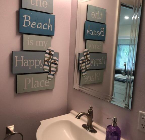 豪华工作室, Billy S Resort Clothing Optional  Men Only   Solo Hombres