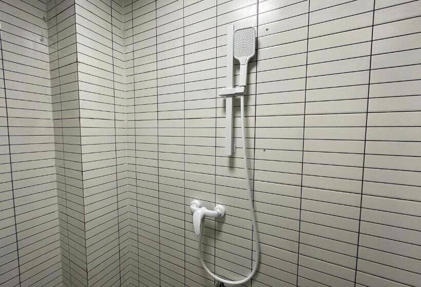 מיטה בחדר משותף, Pomelo Hostel Xingping