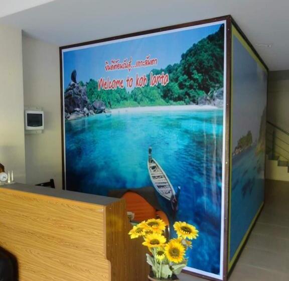 Balkonlu 1 Yatak Odalı Daire, ซิตี้ แม่นชั่น