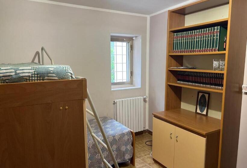 Quarto Triplo Estandar, Casa Di Mirto