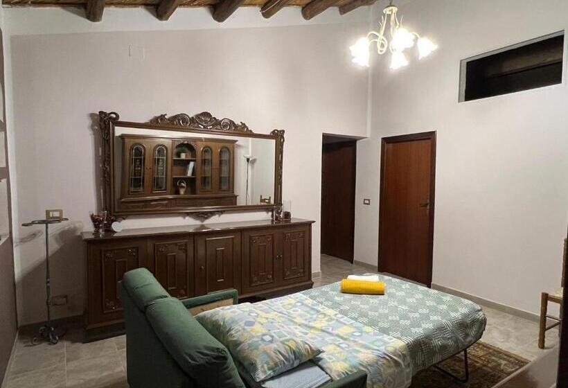 Quarto Estandar Individual, Casa Di Mirto