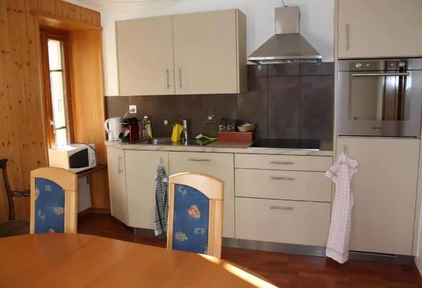 اتاق استاندارد با بالکن, La Petite Auberge