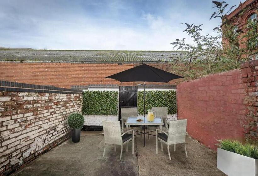 خانه 4 خوابه, Liverpool Townhouse