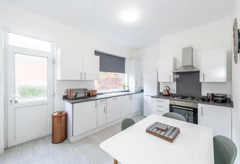 خانه 4 خوابه, Liverpool Townhouse