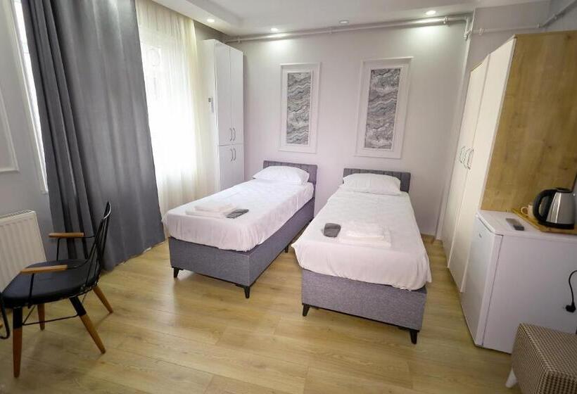 Family Suite, Joe Black Apart