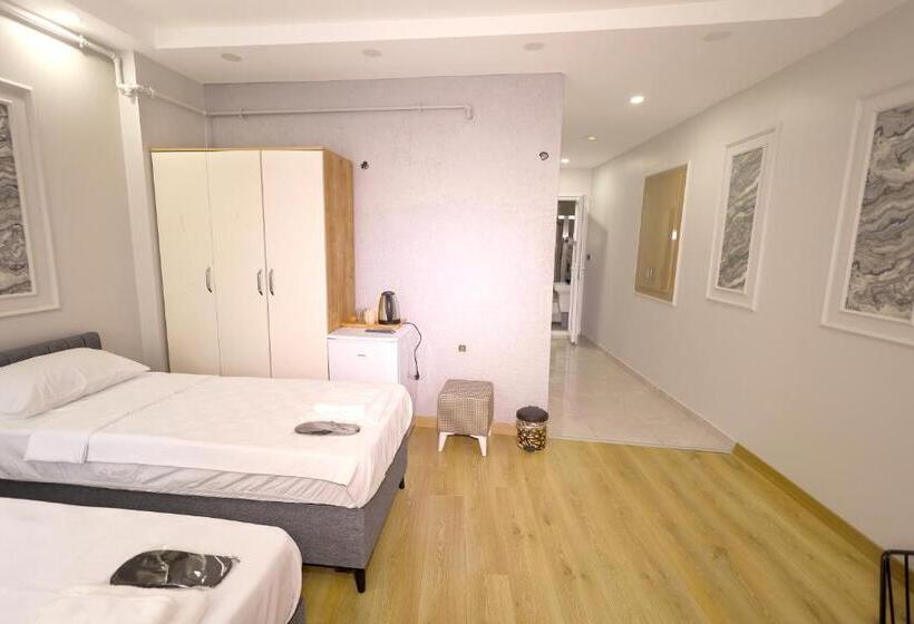 Family Suite, Joe Black Apart