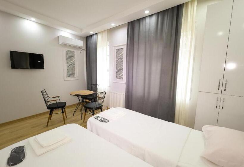 Семейный Полулюкс, Joe Black Apart