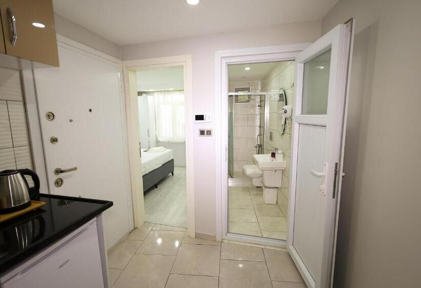 Family Suite, Joe Black Apart