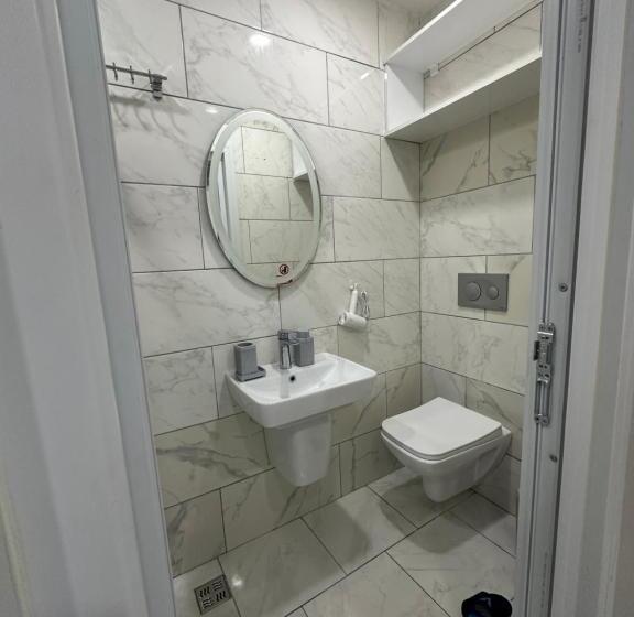 Трехместный Номер Deluxe, Joe Black Apart