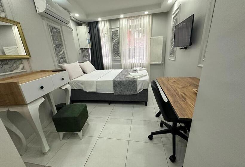 Трехместный Номер Deluxe, Joe Black Apart