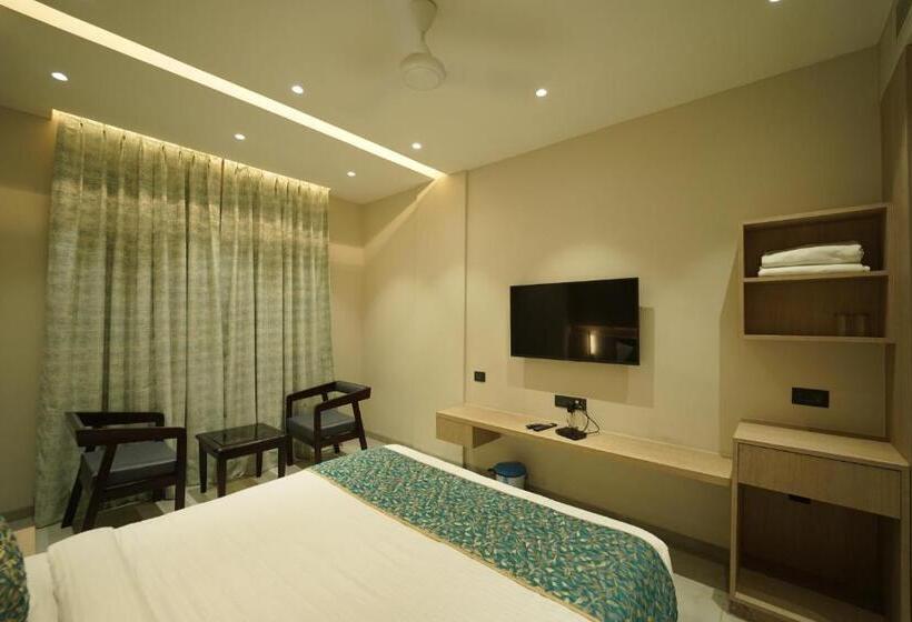 Номер Deluxe, Laksh