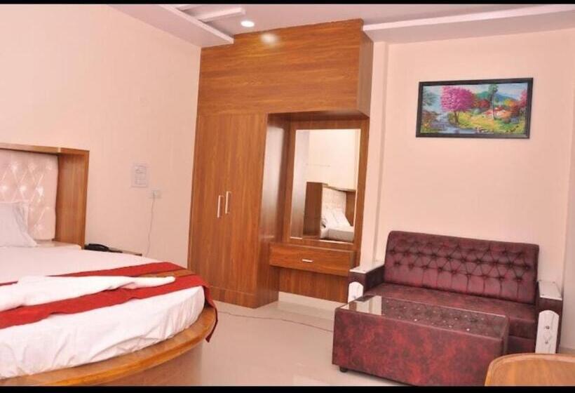 Номер Deluxe Кровать Кинг, Rns Residency & Restaurant Badepalle