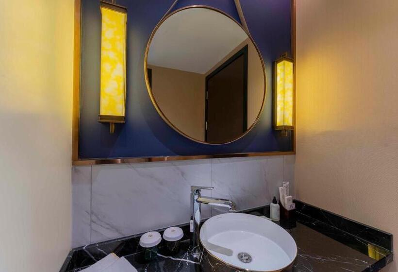 キングサイズベッドのデラックスルーム, Zhangjiajie Hero Boutique