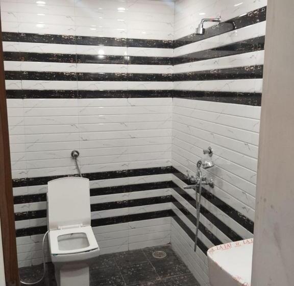 اتاق استاندارد سه نفره, Ab Guest House { Home Stay}