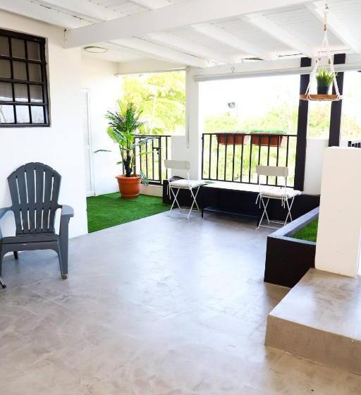 اتاق استاندارد, Room In Apartment   Pr Pvt Rm 5 Qn Bed Gated Comm Easy Parking