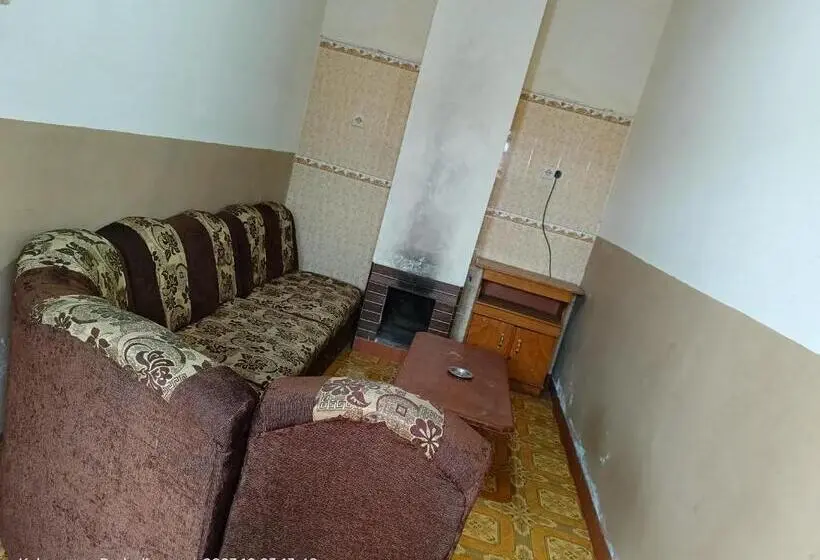 StandaardKamer, Warung Rizka2