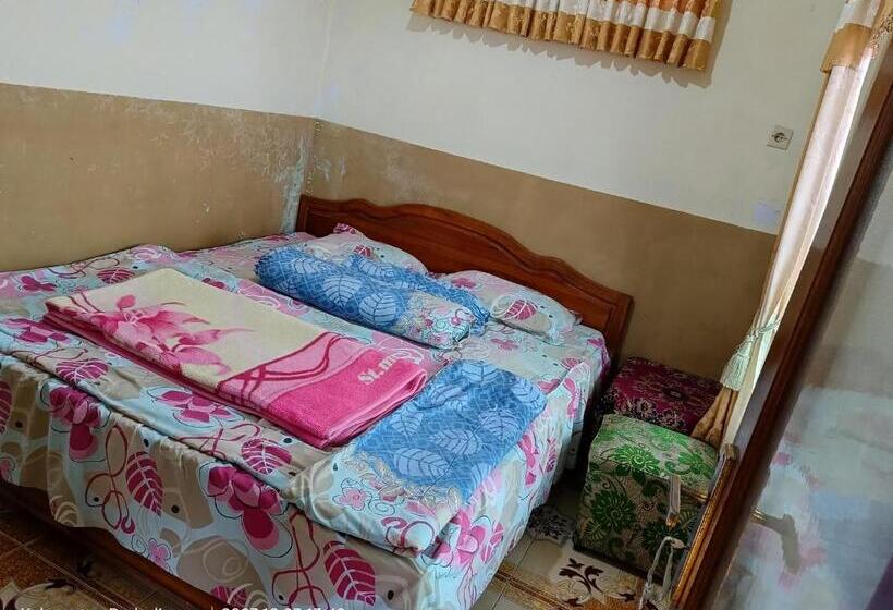 スタンダードルーム, Warung Rizka2