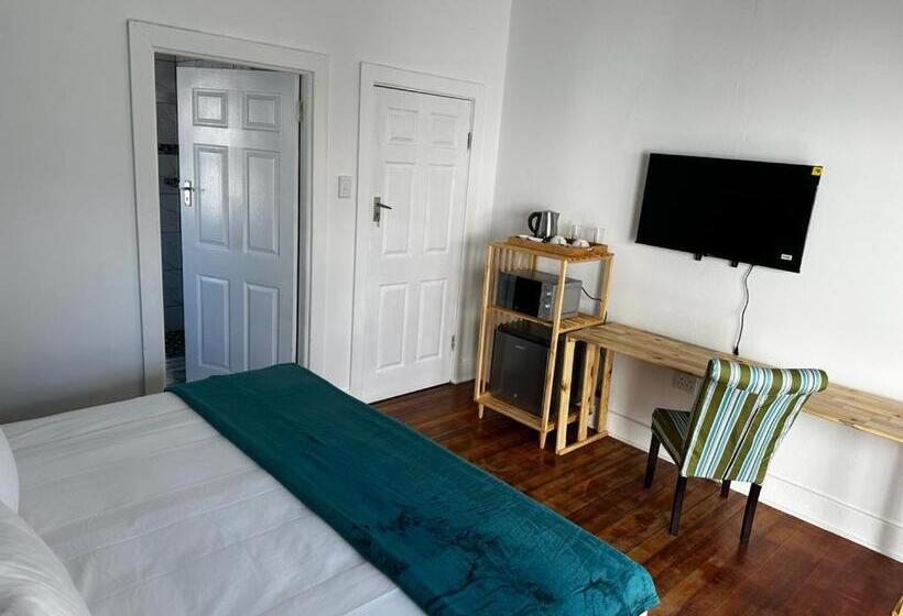 スタンダードルーム, Zuri Place