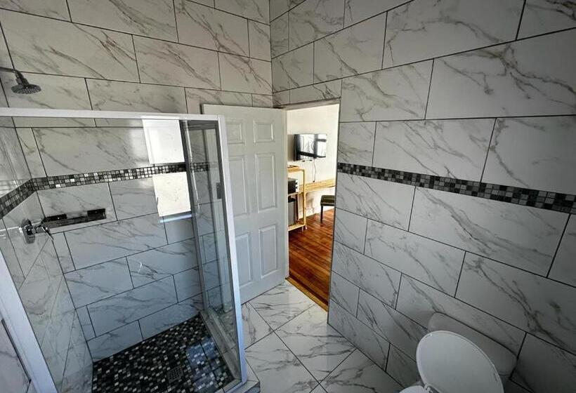 Номер Стандарт, Zuri Place