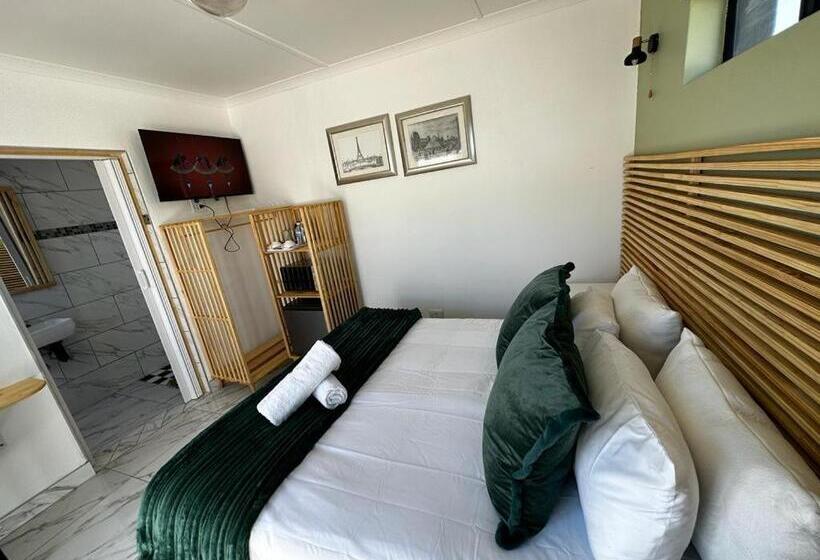 デラックスルーム, Zuri Place