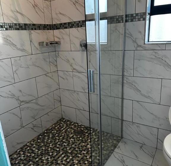 スタンダードルーム, Zuri Place