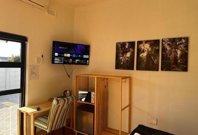 デラックスルーム, Zuri Place