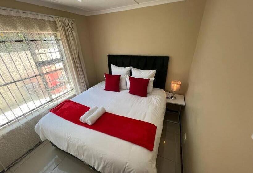 Апартаменты 3 Спальни, Zuri Place