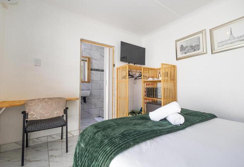 Номер Deluxe, Zuri Place