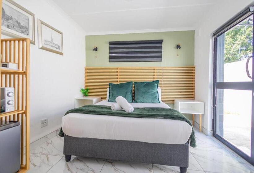 デラックスルーム, Zuri Place