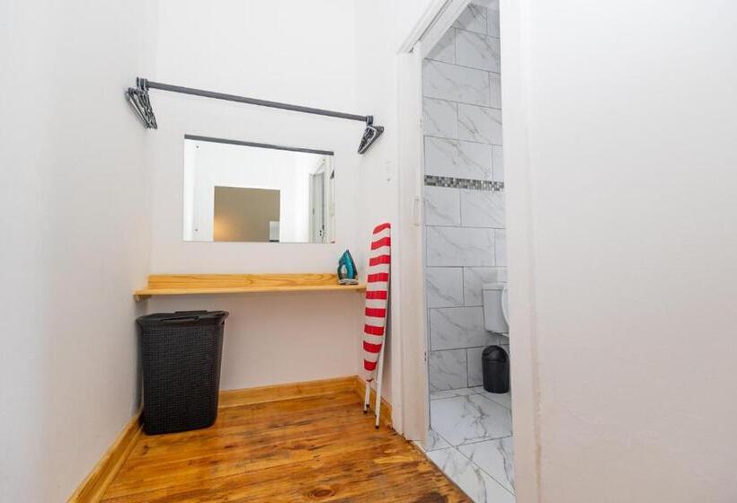 デラックススタジオ, Zuri Place