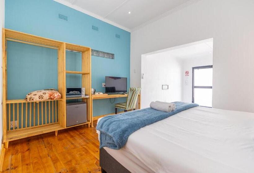 デラックススタジオ, Zuri Place