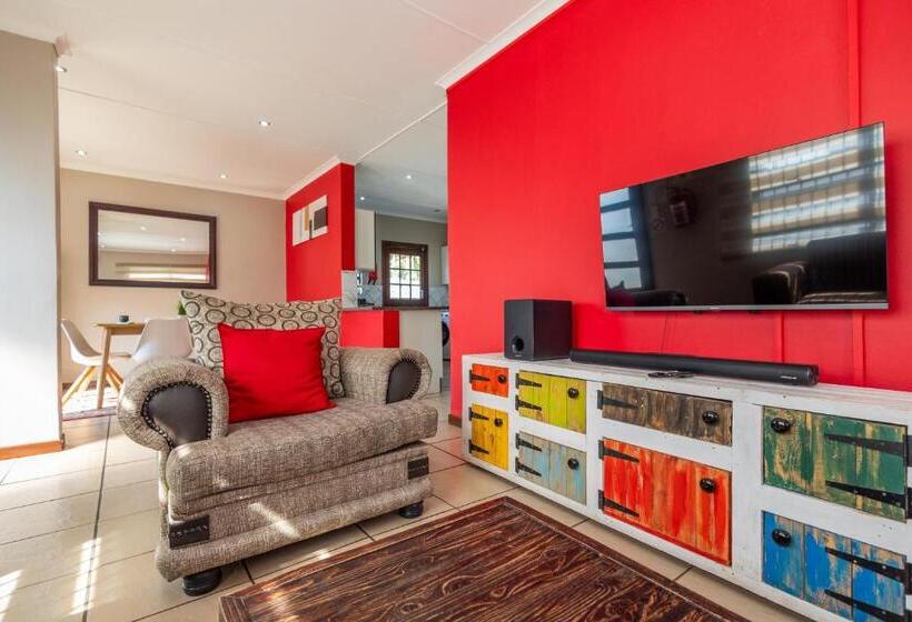 Апартаменты 3 Спальни, Zuri Place