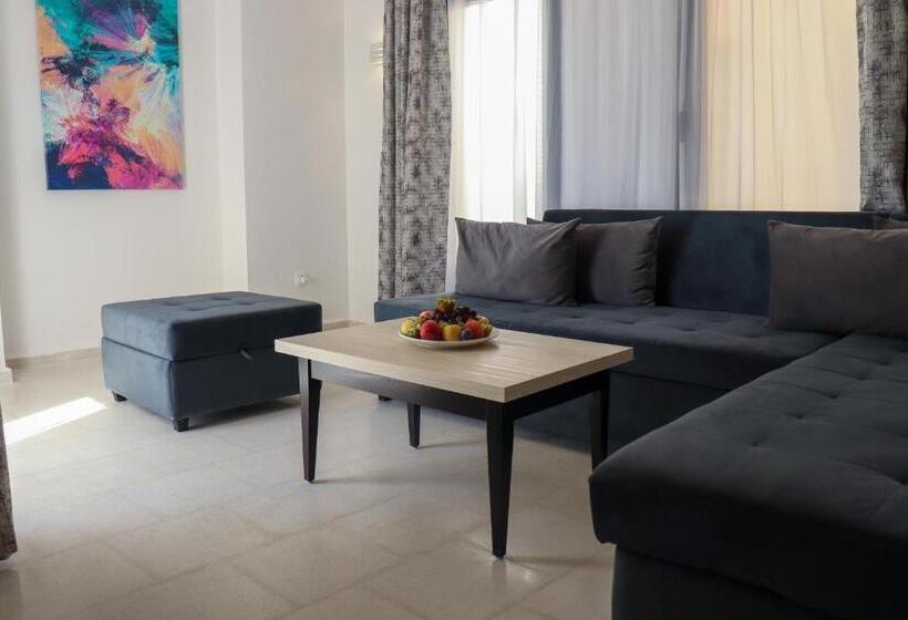 آپارتمان 1 خوابه با چشم‌انداز دریا, Rusica Park